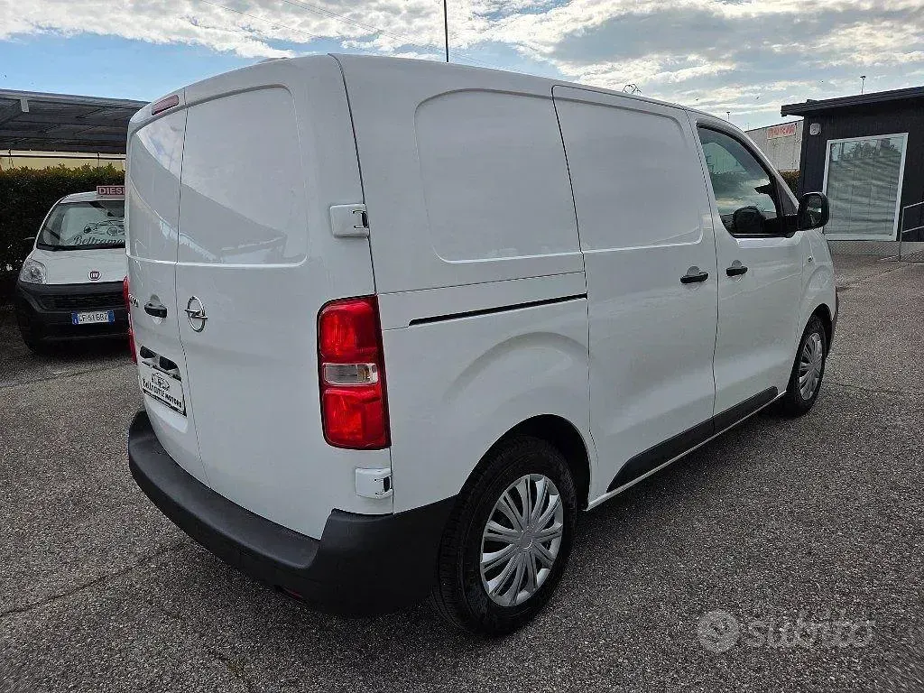 Usata Opel Vivaro Enjoy 120 CV (88 kW) 2020 Bianco Monovolume