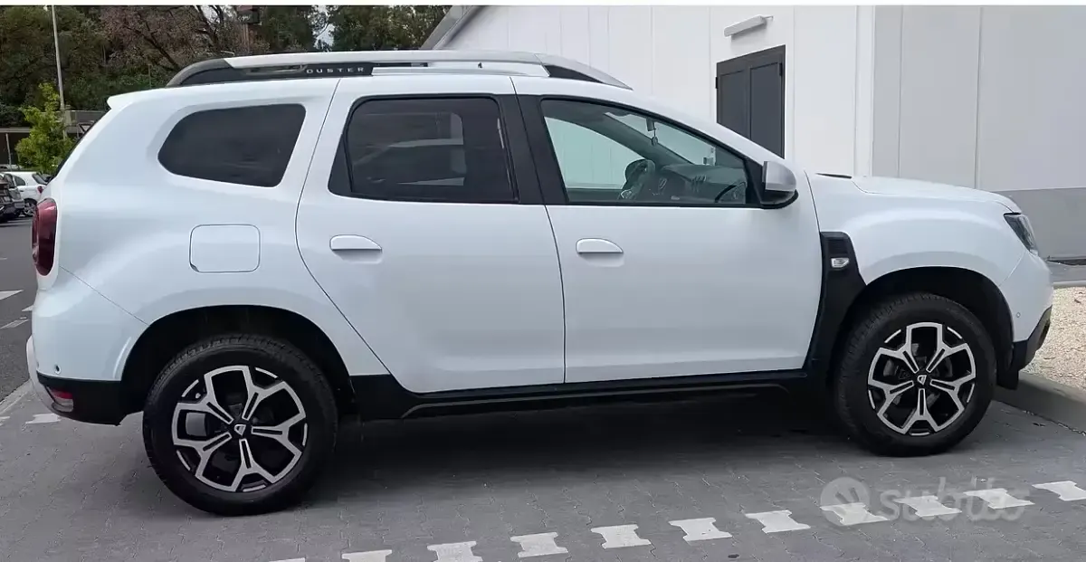 Usata Dacia Duster Prestige 101 CV (74 kW) 2020 Bianco SUV