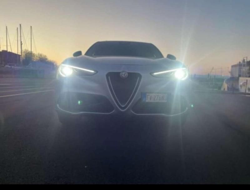 Second-hand Alfa Romeo Stelvio Business 160 CP (117 kW) 2019 Gri SUV