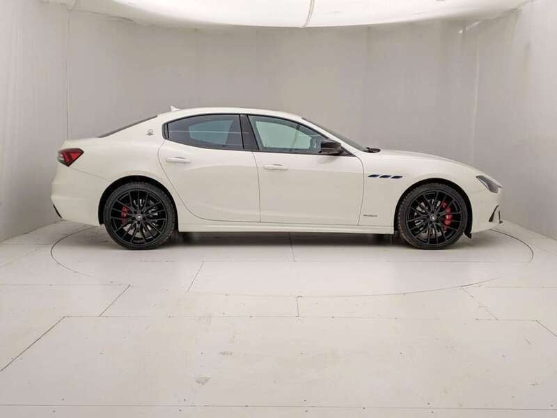 Usata Maserati Ghibli 330 CV (242 kW) 2021 Bianco Coupé
