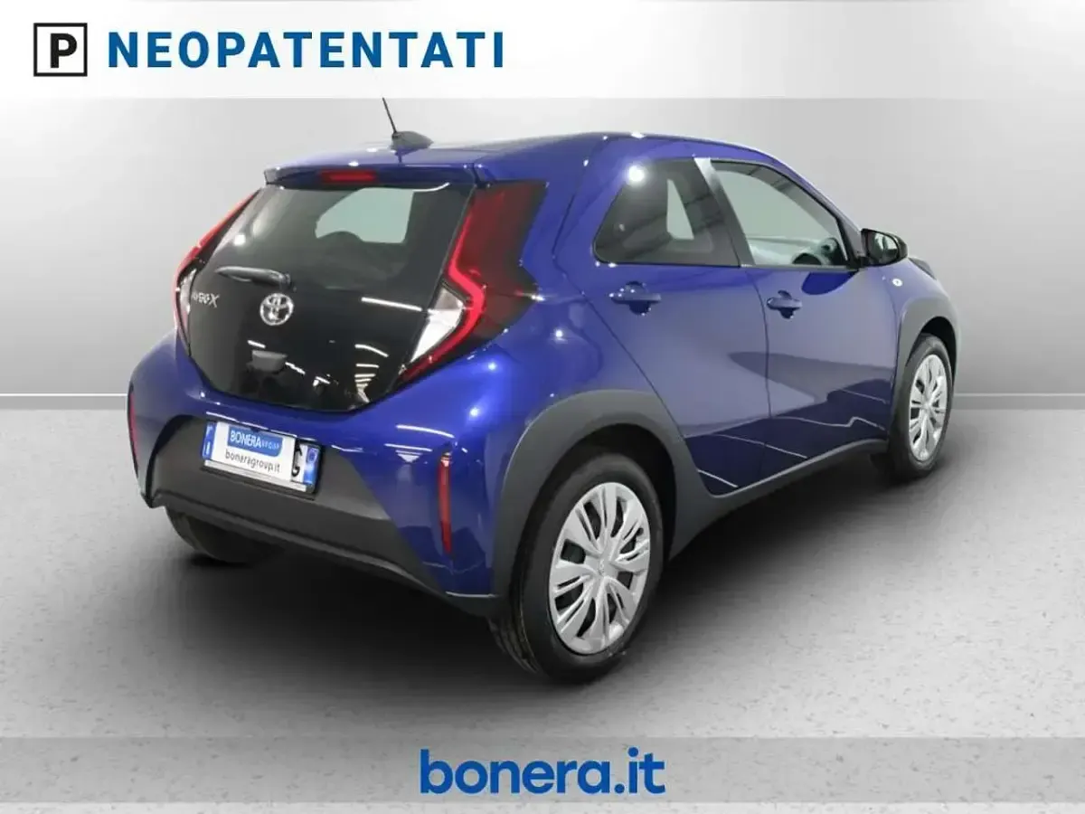 Usata Toyota Aygo X Active 72 CV (52 kW) 2024 Blu SUV