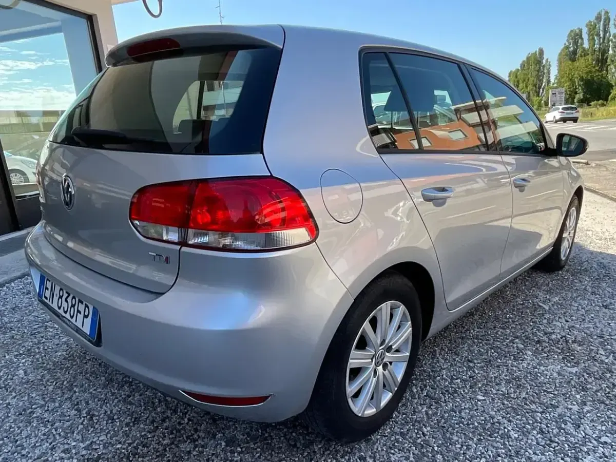 Usata VW Golf VII Highline 104 CV (76 kW) 2012 Grigio Berlina