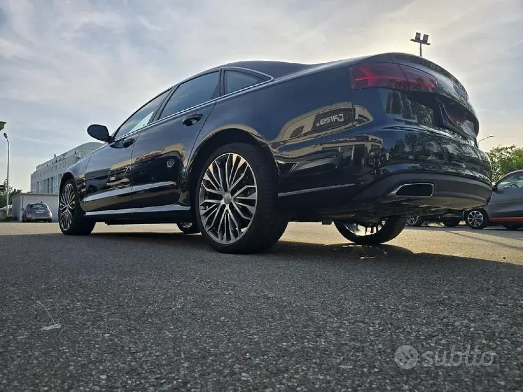 Usado Audi A6 218 CV (160 kW) 2016 Negro Berlina