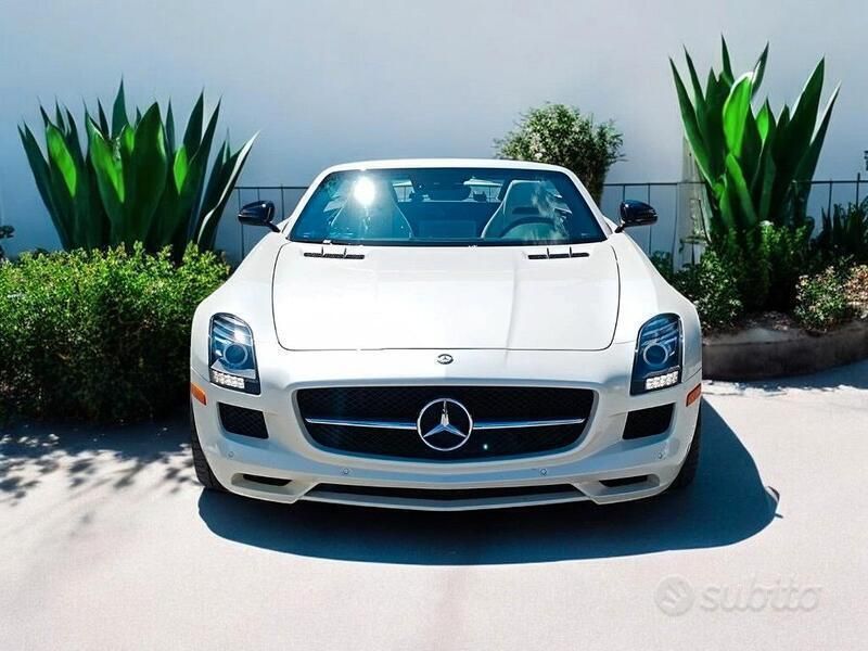 Bianco Usata 2013 Mercedes SLS AMG AMG Cabrio | 190.000 € - Immagine 1/4