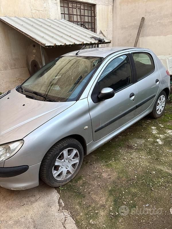 Usata Peugeot 206 68 CV (50 kW) 2006 Grigio Berlina