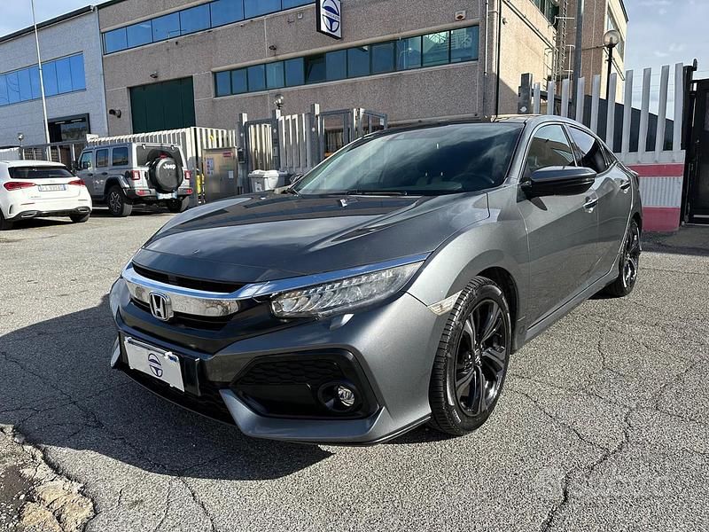 Grigio Usata 2018 Honda Civic Sport Plus Tre volumi | 22.900 € (Molto cara) - Immagine 1/4