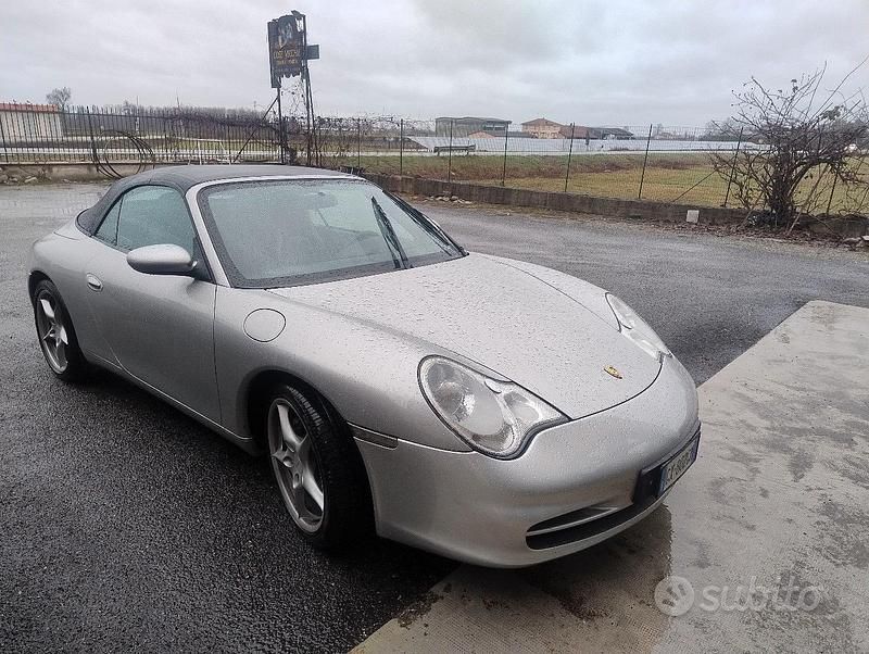 Usata Porsche 996 345 CV (253 kW) 2002 Grigio Cabrio