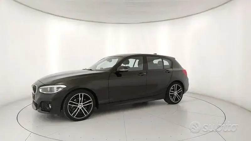 Begagnad BMW 114 M Sport 95 HK (69 kW) 2018 Svart Halvkombi