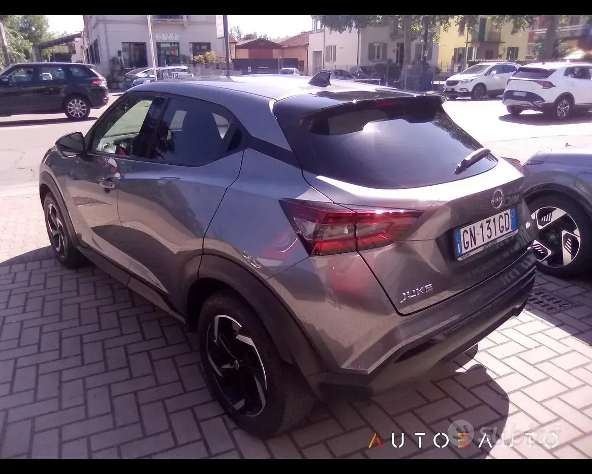 Usata Nissan Juke N-Connecta 114 CV (83 kW) 2023 Grigio SUV