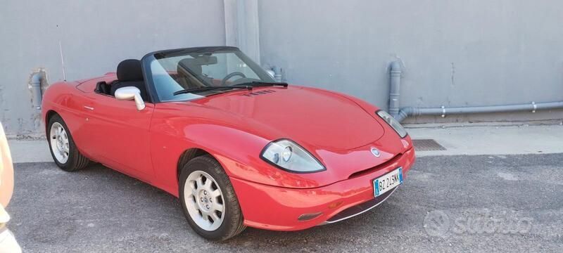 Usata Fiat Barchetta 131 CV (96 kW) 2002 Rosso Cabrio