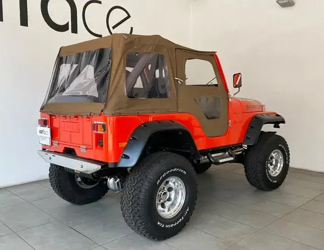 Usata Jeep CJ 250 CV (183 kW) 1974 Rosso metallizzato