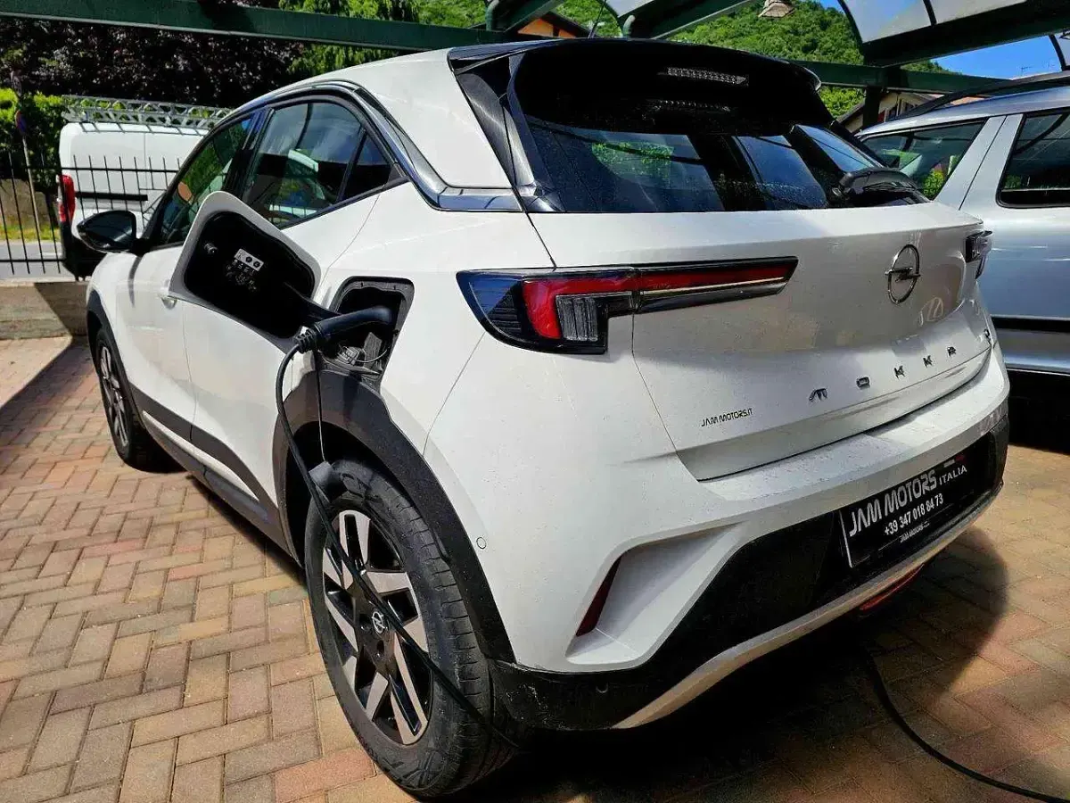 Usata Opel Mokka-e Elegance 100 kW (136 CV) 2022 Bianco SUV