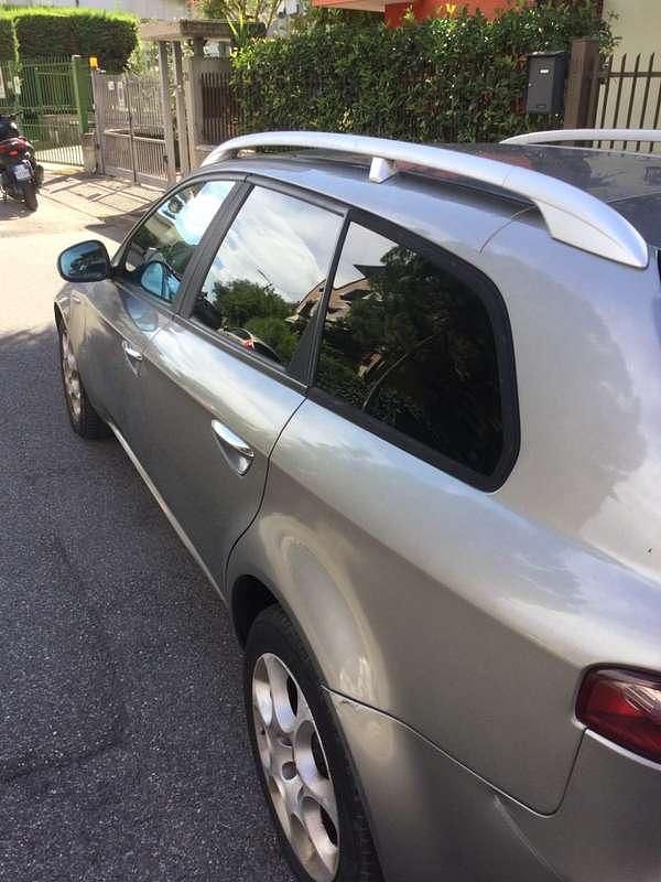 Usata Alfa Romeo 159 Ti 150 CV (110 kW) 2009 Grigio Station wagon