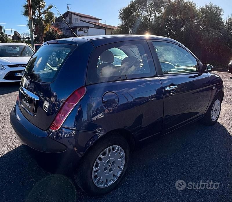 Usata Lancia Ypsilon 69 CV (50 kW) 2006 Blu Utilitaria