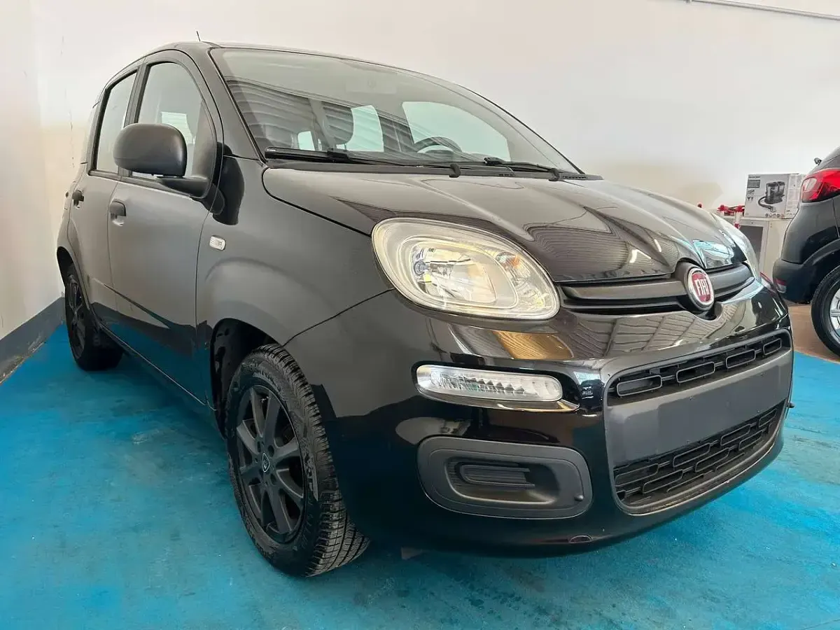 Usata Fiat Panda 69 CV (50 kW) 2011 Rosso Utilitaria