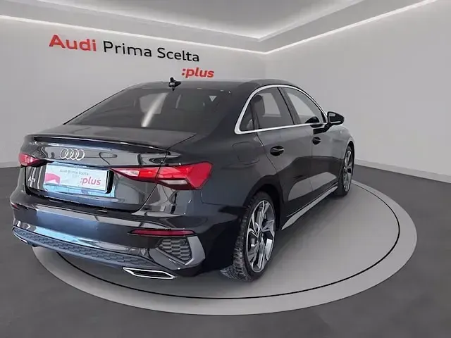 Usata Audi A3 S-Line 150 CV (110 kW) 2023 Nero mito metalizzato Berlina