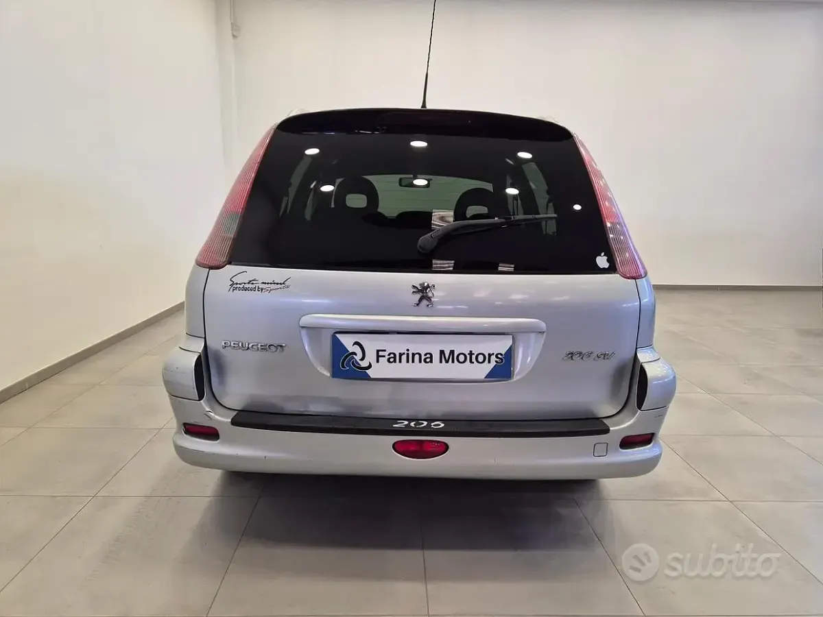 Usata Peugeot 206 75 CV (55 kW) 2006 Grigio Station wagon