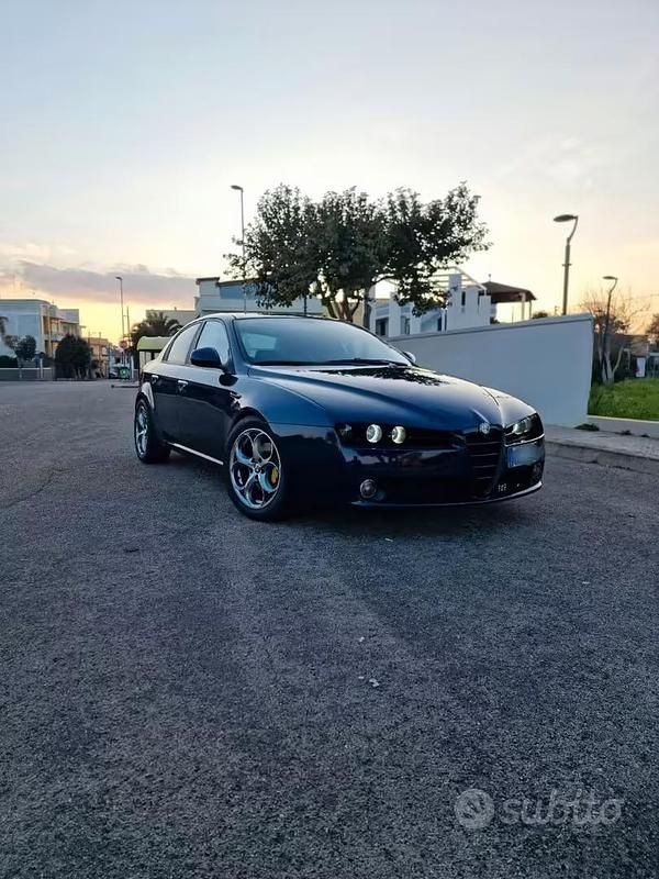 Usata Alfa Romeo 159 Exclusive 150 CV (110 kW) 2007 Blu Berlina