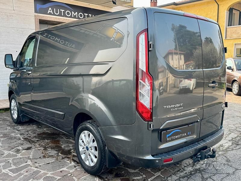Usata Ford Transit Custom Titanium 131 CV (96 kW) 2018 Grigio Berlina