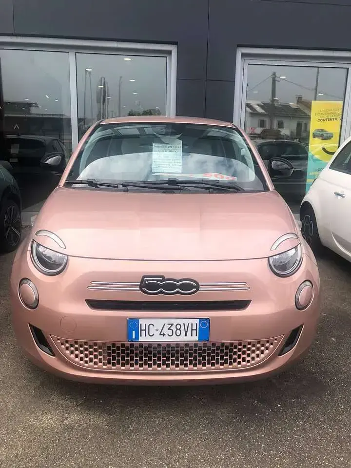 Usata Fiat 500 Icon 65 CV (47 kW) 2026 Rosa Utilitaria