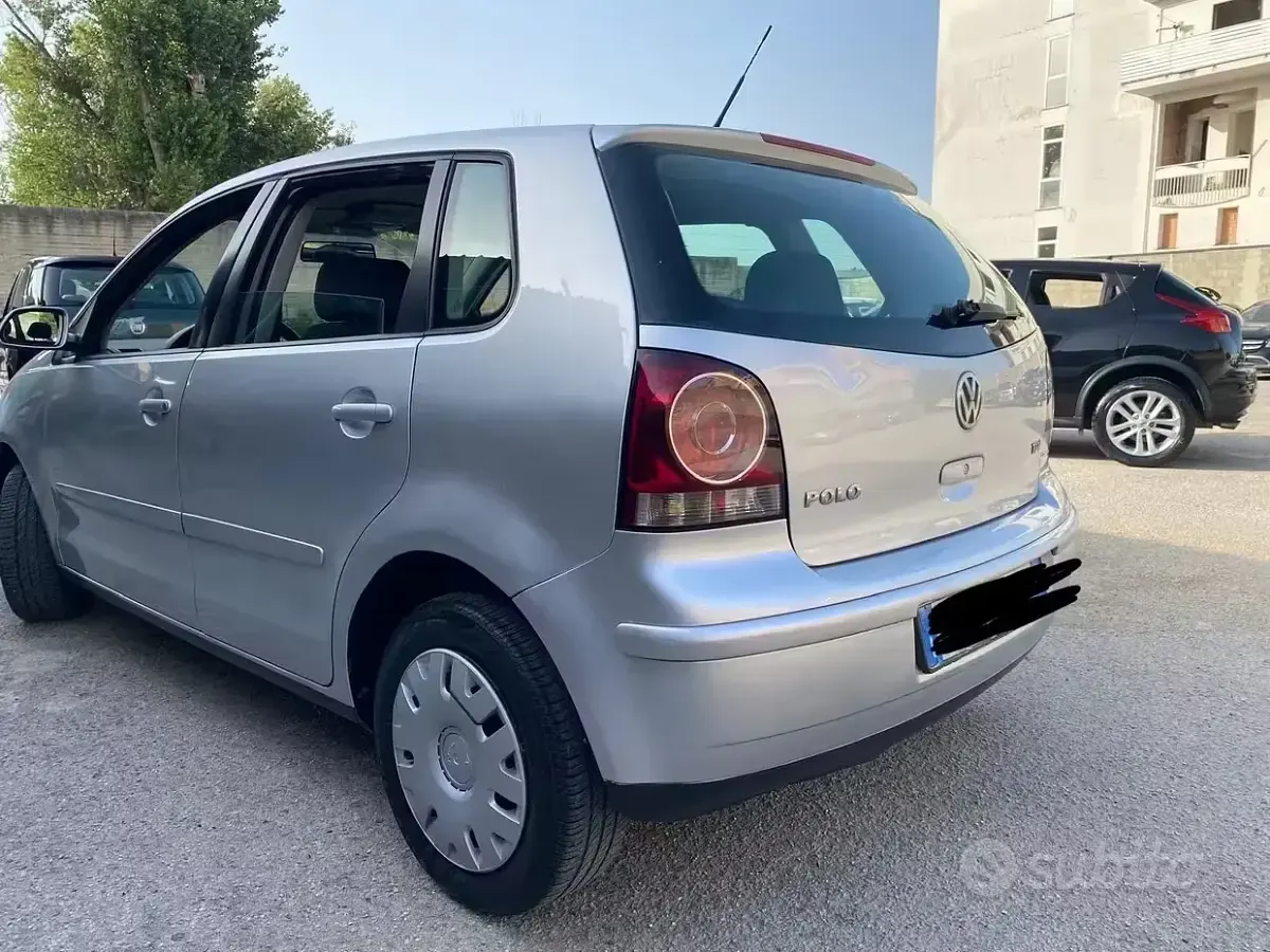 Usata VW Polo Comfortline 69 CV (50 kW) 2006 Grigio Utilitaria