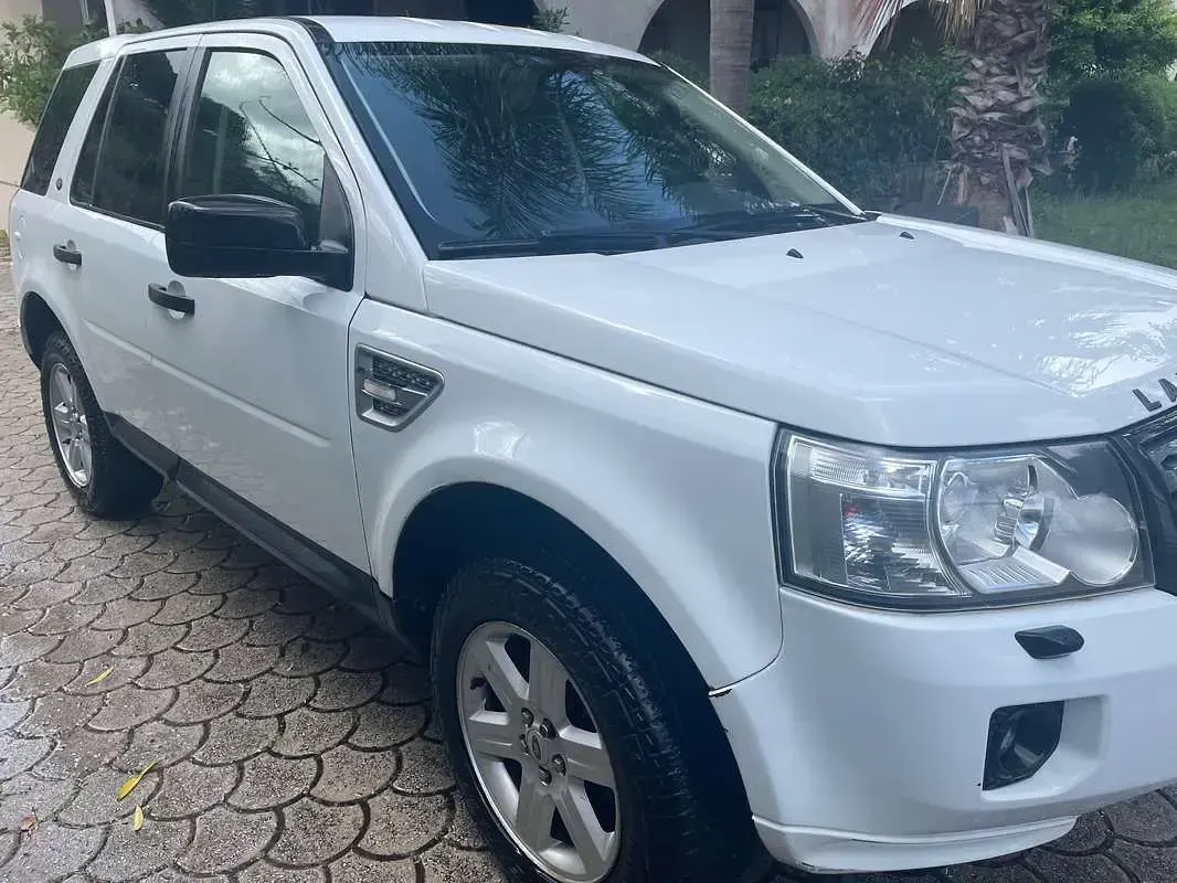 Usata Land Rover Freelander 2 150 CV (110 kW) 2012 Bianco SUV