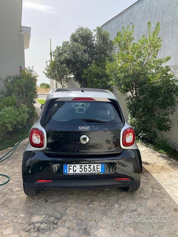 Usata Smart ForFour 2016 Nero Utilitaria