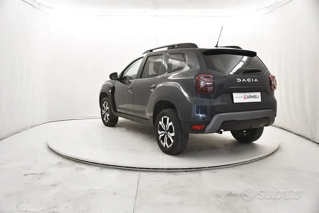 Usata Dacia Duster Journey 91 CV (66 kW) 2023 Grigio SUV