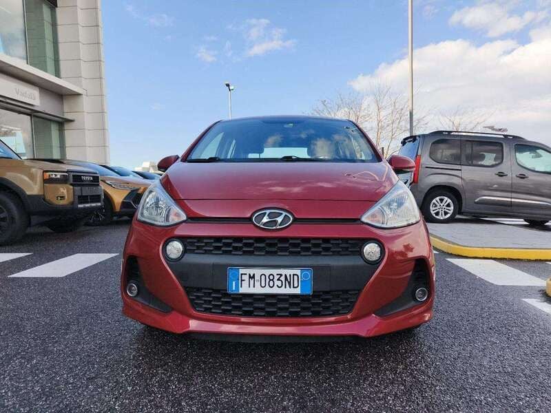 Usata Hyundai i10 Style 87 CV (63 kW) 2018 Rosso Utilitaria