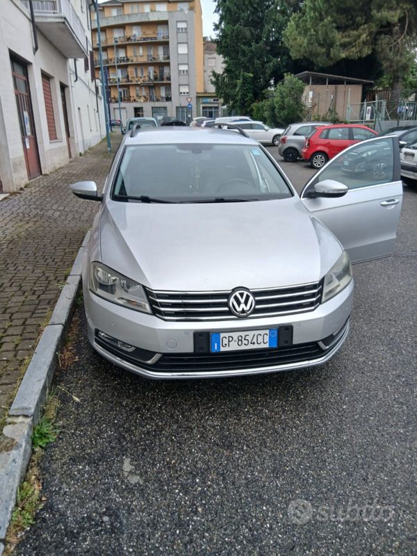 Usata VW Passat 140 CV (102 kW) 2013 Grigio Station wagon