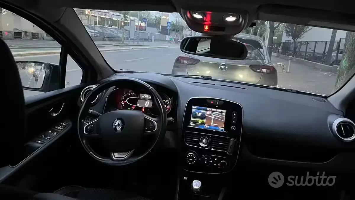 Usata Renault Clio IV 90 CV (66 kW) 2017 Grigio Berlina
