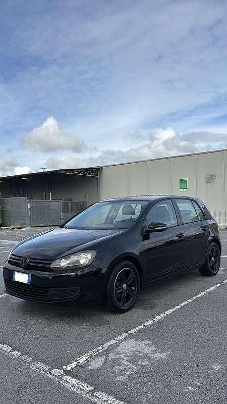 Usata VW Golf VI 105 CV (77 kW) 2011 Utilitaria
