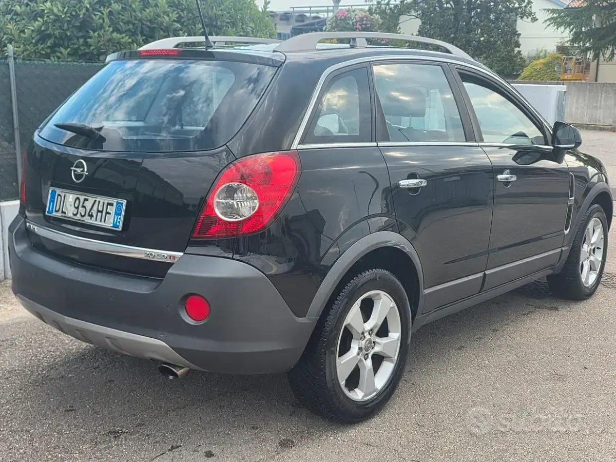 Usata Opel Antara 150 CV (110 kW) 2007 Nero SUV