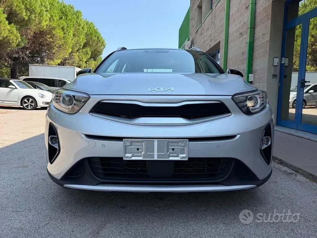 Usata Kia Stonic 84 CV (61 kW) 2022 Grigio SUV