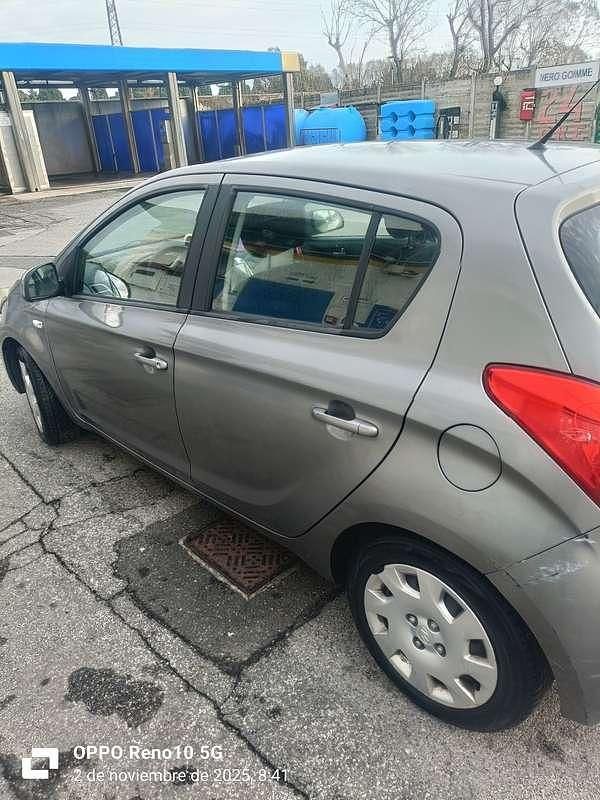 Usata Hyundai i20 Comfort 114 CV (83 kW) 2013 Berlina