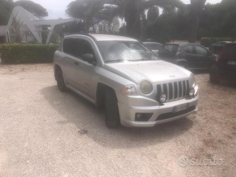 Occasion Jeep Compass 140 ch (102 kW) 2009 Gris SUV