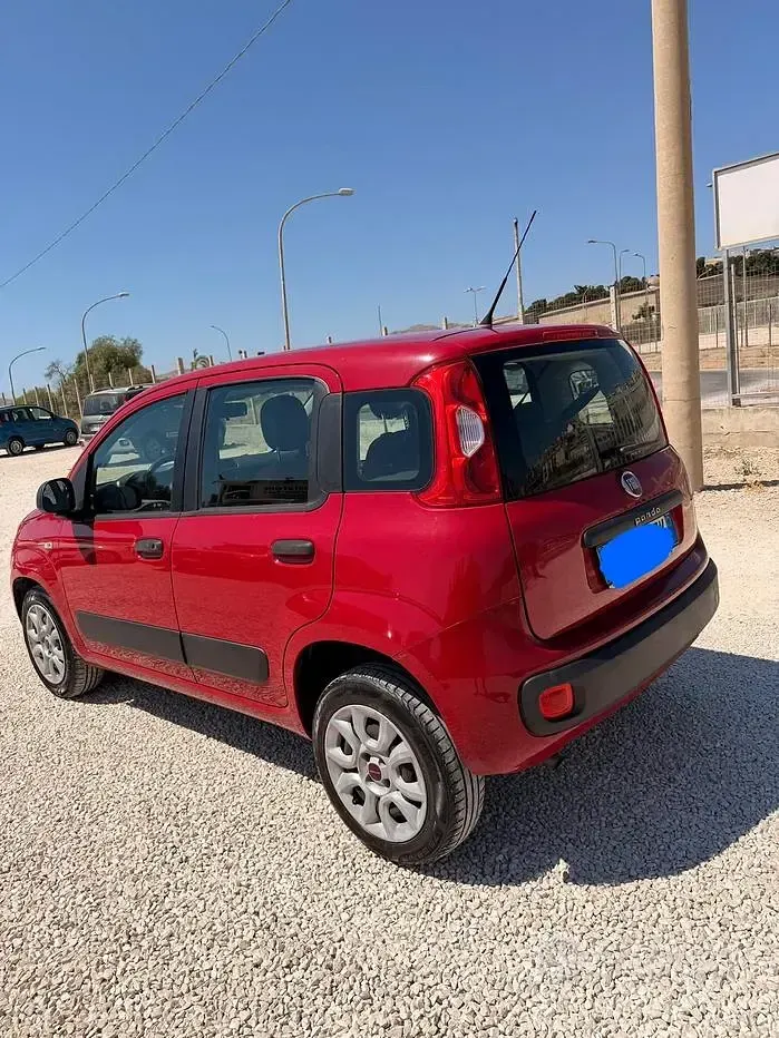 Usata Fiat Panda Easy 80 CV (58 kW) 2015 Rosso Utilitaria