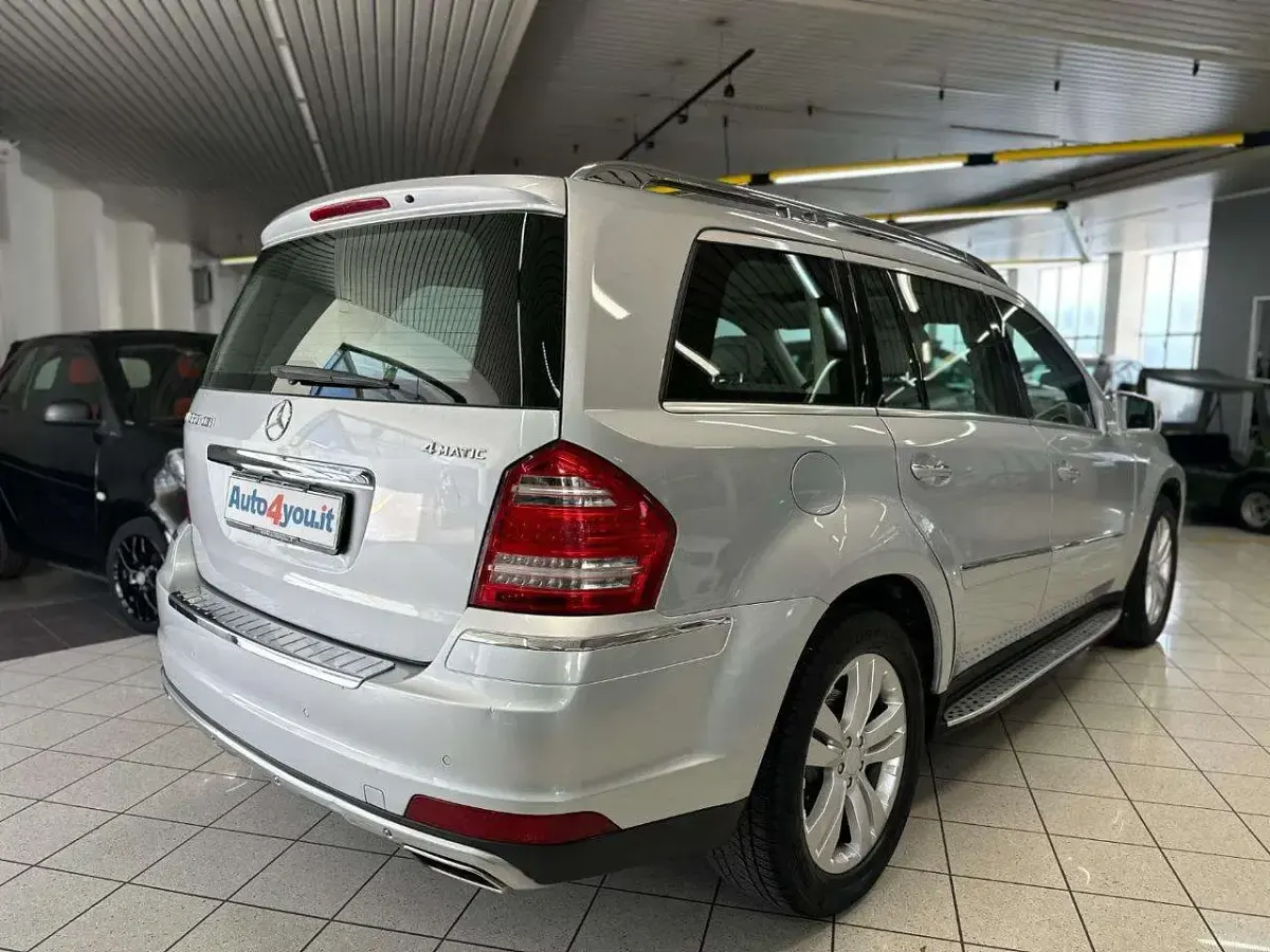 Usata Mercedes GL350 265 CV (194 kW) 2011 Argento SUV