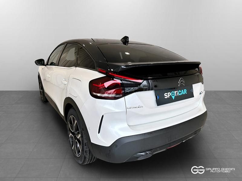 Usata Citroën e-C4 Shine 56 kW (77 CV) 2023 Pearl white pearl white Berlina