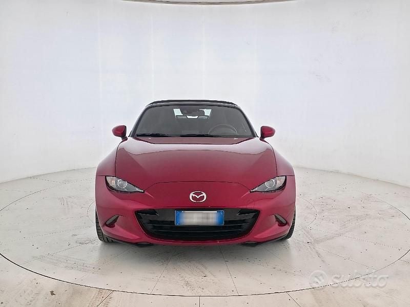 Usata Mazda MX5 Inclusive 160 CV (117 kW) 2018 Rosso Cabrio