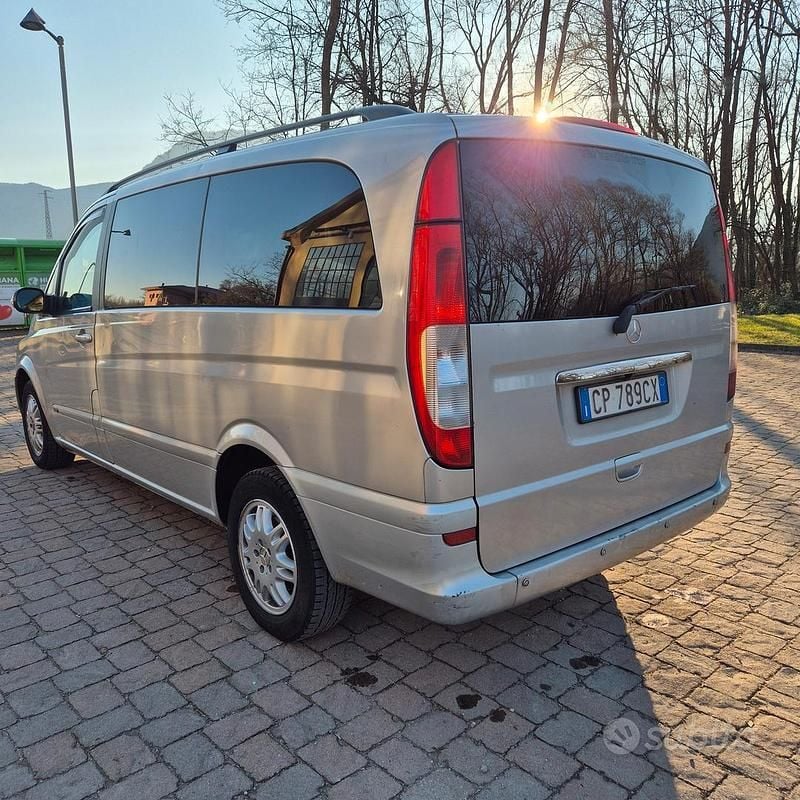 Usata Mercedes Viano 112 CV (82 kW) 2004 Grigio Monovolume