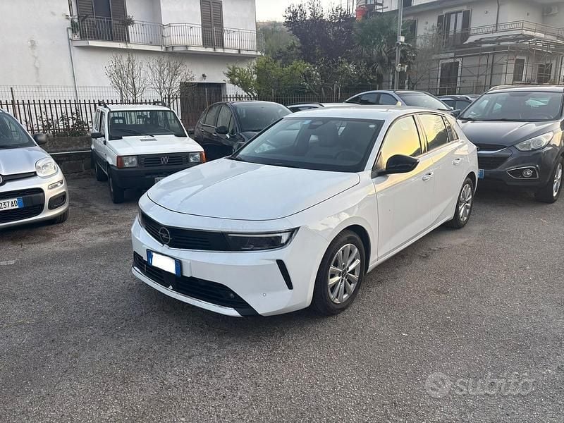 Usata Opel Astra 130 CV (95 kW) 2023 Bianco Berlina