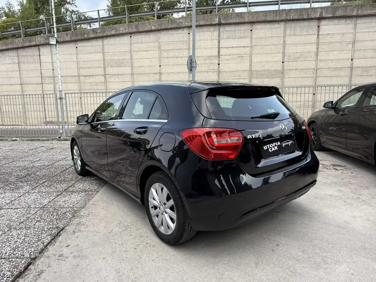 Usata Mercedes A180 Executive 109 CV (80 kW) 2013 Nero Utilitaria