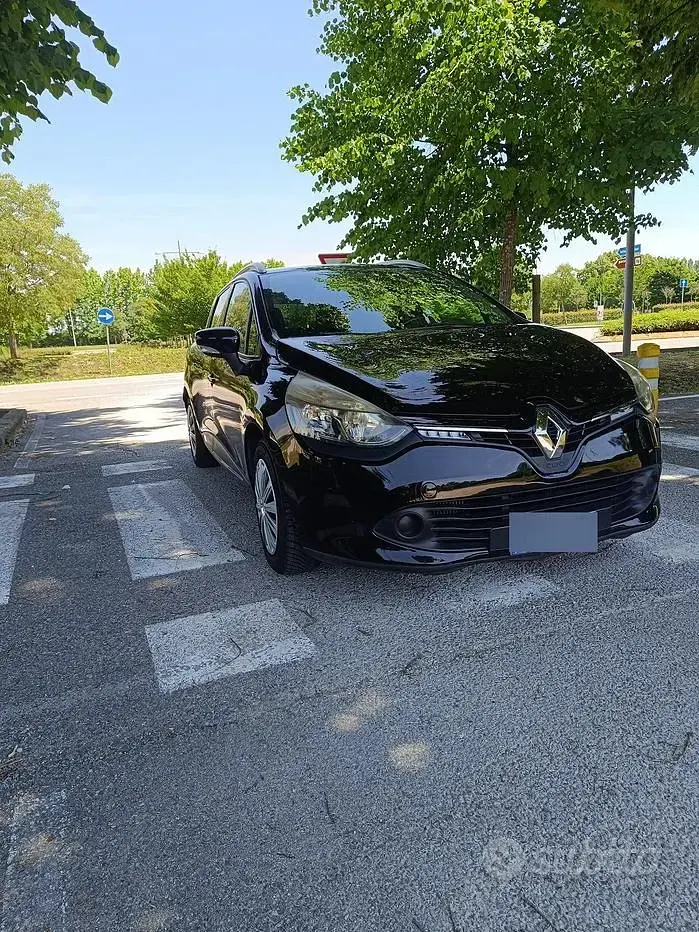 Usata Renault Clio GrandTour 75 CV (55 kW) 2014 Nero Station wagon