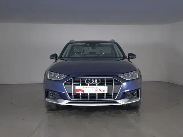 Usata Audi A4 Allroad Business 190 CV (139 kW) 2020 Blu navarra metallizzato Station wagon