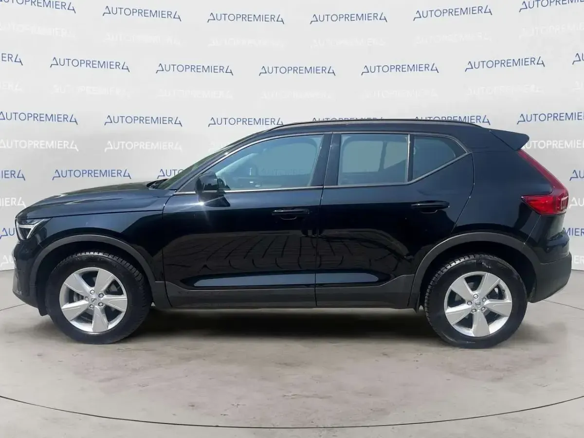Usata Volvo XC40 129 CV (94 kW) 2022 Nero SUV