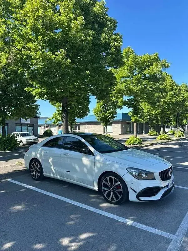 Usata Mercedes 200 156 CV (114 kW) 2017 Bianco