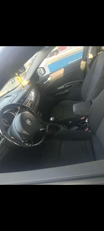 Usata Alfa Romeo Giulietta Progression 105 CV (77 kW) 2011 Berlina