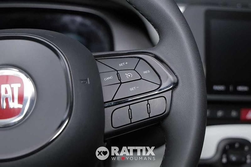 Usata Fiat Panda Cross Cross 70 CV (51 kW) 2025 Blu Utilitaria