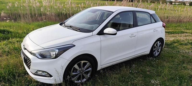 Usata Hyundai i20 Classic 73 CV (53 kW) 2017 Bianco Utilitaria